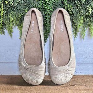 Size 9.5 Maurices Beige Lace Memory Foam Ballet Flats Shoes